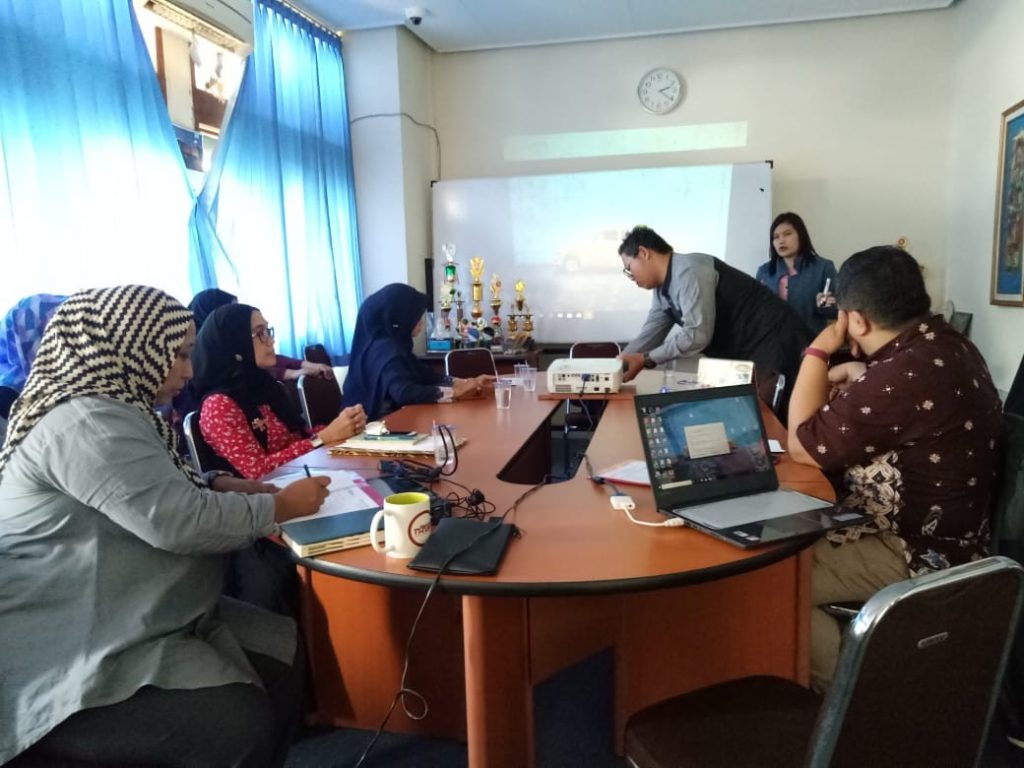 Rapat Koordinasi Dosen Mata Kuliah Bahasa
